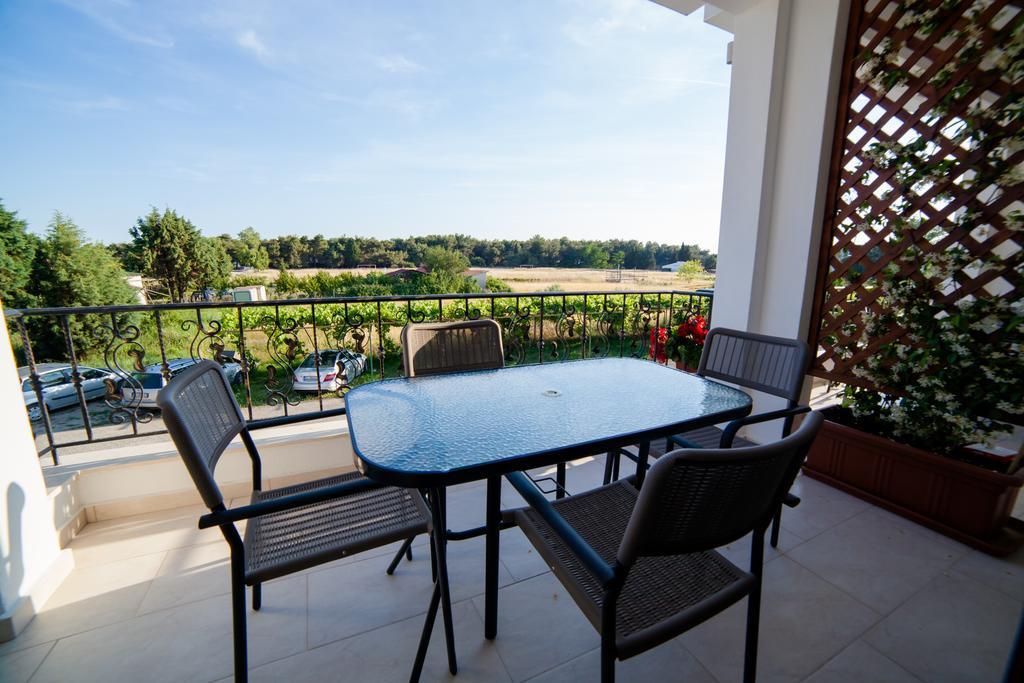 Kollari Apartments Ulcinj Buitenkant foto