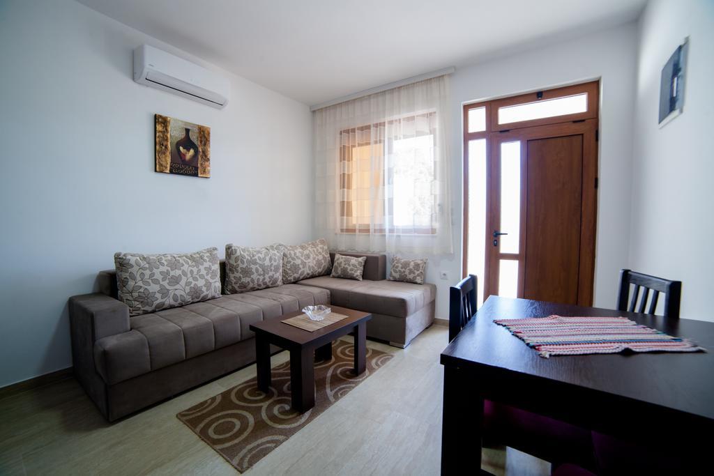Kollari Apartments Ulcinj Buitenkant foto